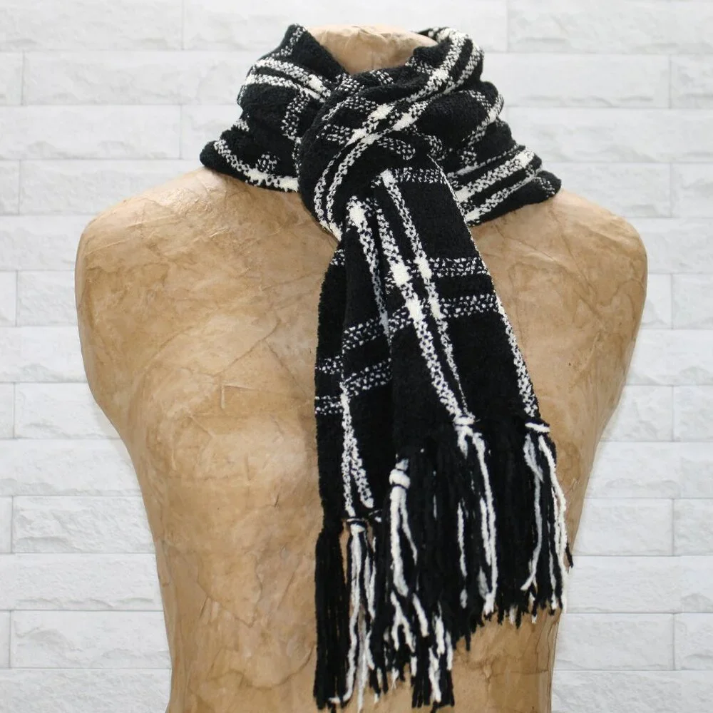 MERONA Scarf Woven Narrow Thin Classic Black White Fringe Winter Accessory